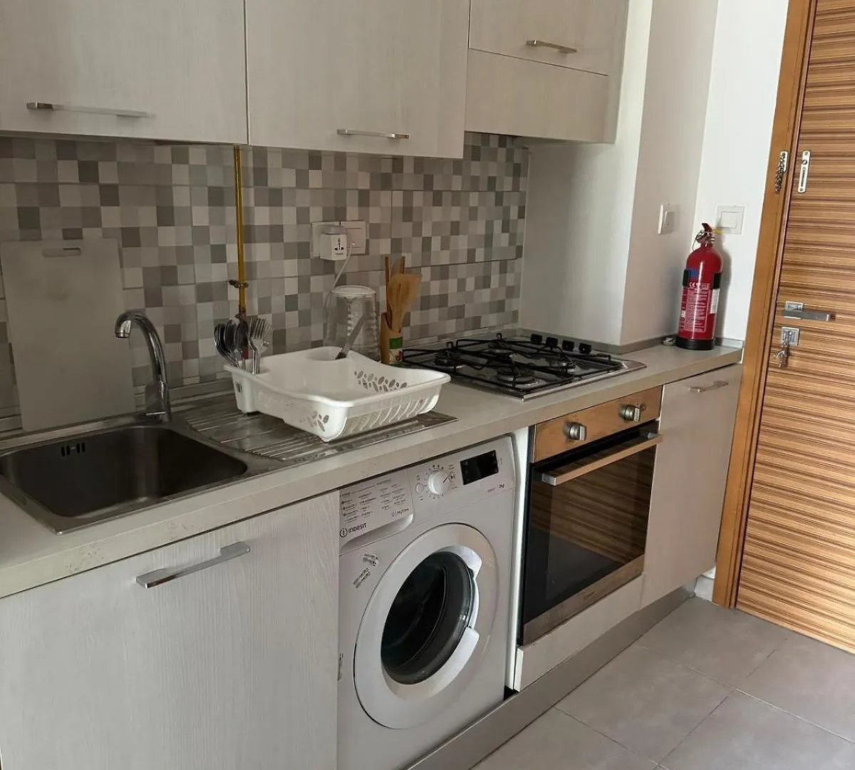 Fully Equipped Studio Prime Location With Pool & Gym Dubai 0*,  United Arab Emirates