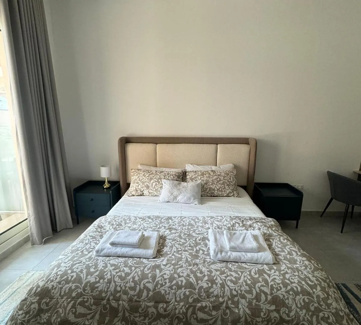 Fully Equipped Studio Prime Location With Pool & Gym Dubai 0*,  United Arab Emirates