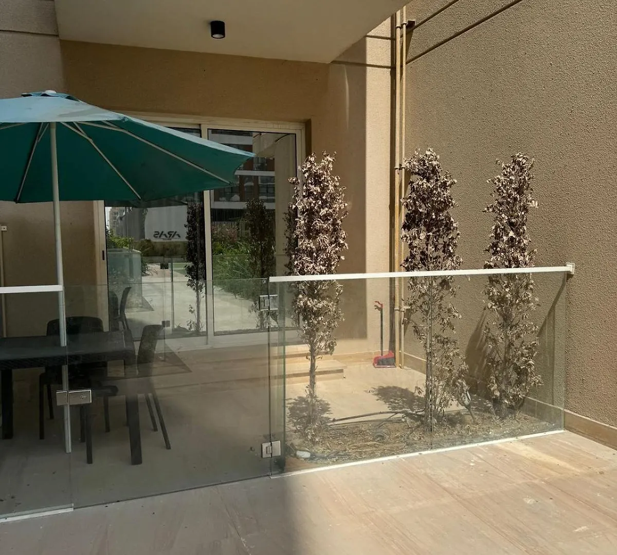 Fully Equipped Studio Prime Location With Pool & Gym Dubai Apartment